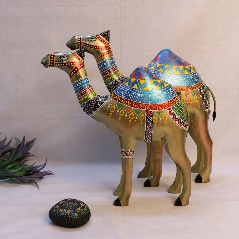 Hand-Painted Metal Camels WINNKRAFT