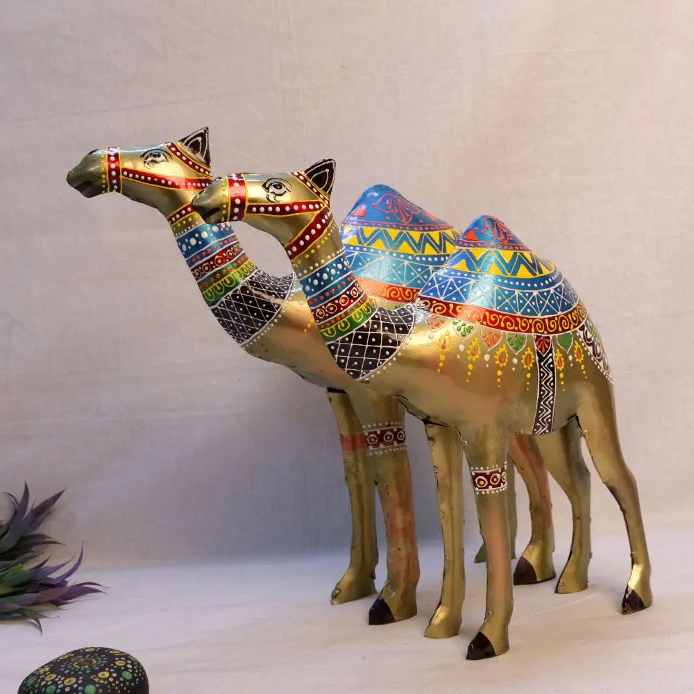 Hand-Painted Metal Camels WINNKRAFT